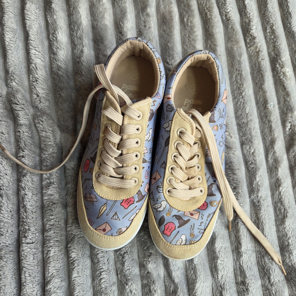 Whimsical Harry Potter Sneakers Size 37 / 7